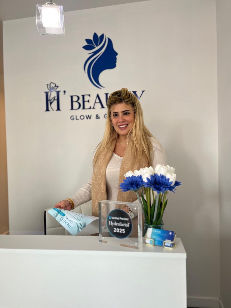 Hanane, responsable du Centre de Beauté Hydrofacial à Beaune